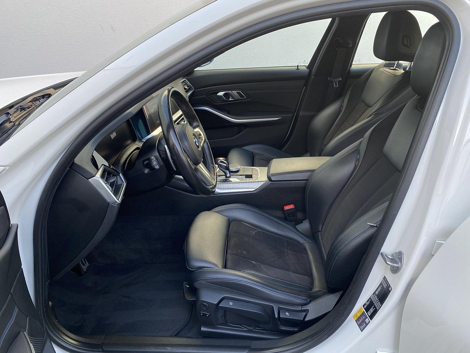 BMW Řada 3 2.0i  330E