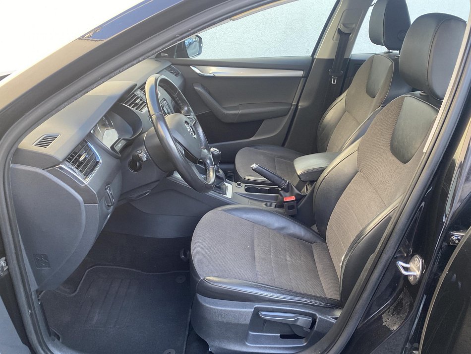 Škoda Octavia III 2.0TDi Elegance
