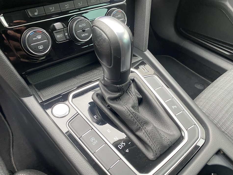 Volkswagen Passat 2.0 TDi Business