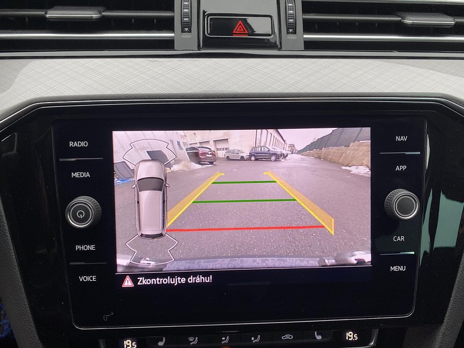 Volkswagen Passat 2.0 TDi Business