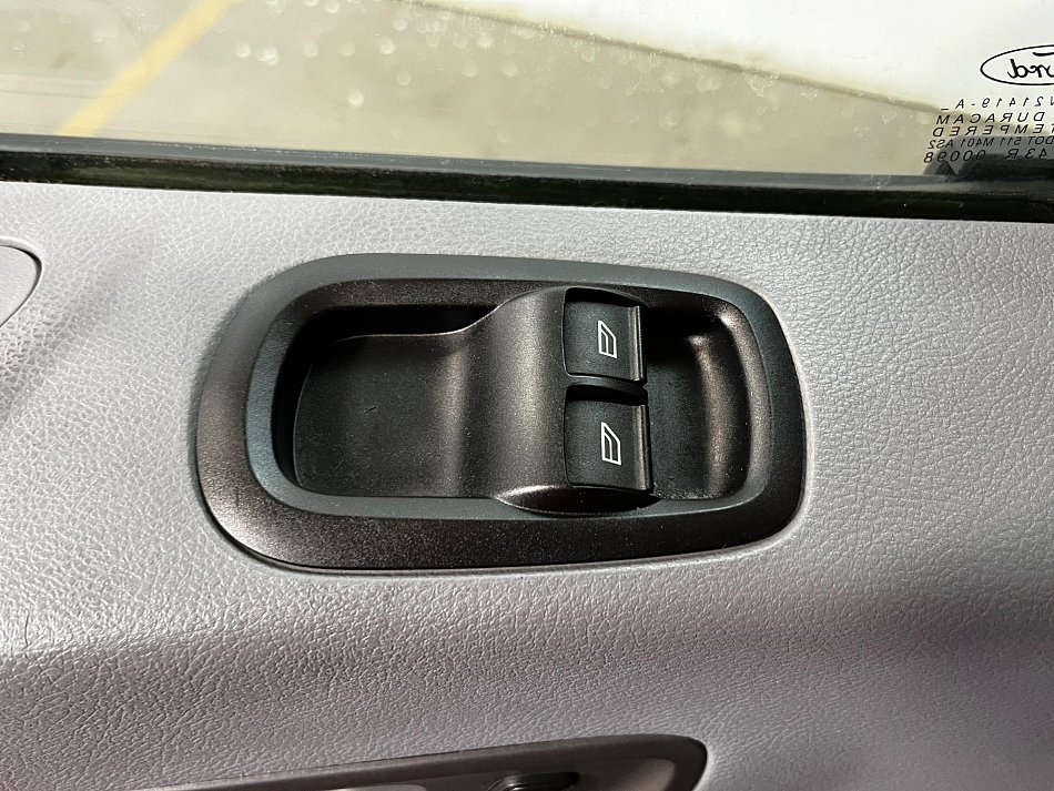 Ford Transit 2.2TDCi  L3H2 9míst