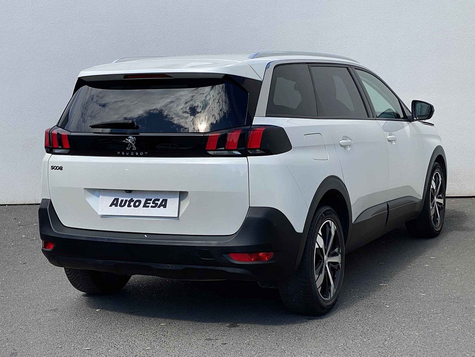 Peugeot 5008 1.5 HDi Active