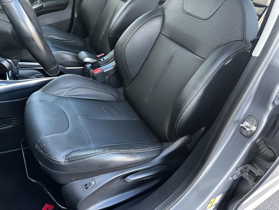 Peugeot 2008 1.2 PT Féline Titane