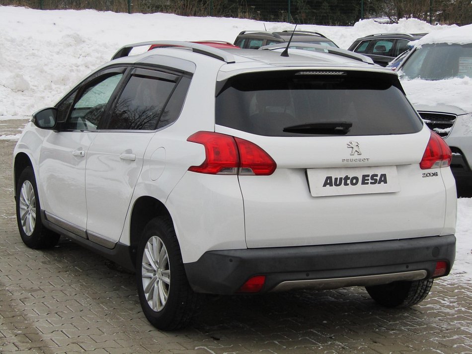 Peugeot 2008 1.6 i 