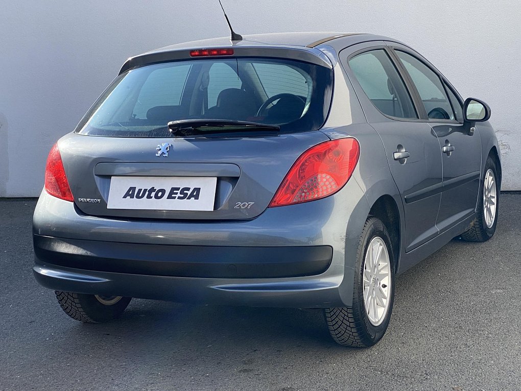 Peugeot 207 1.4i 