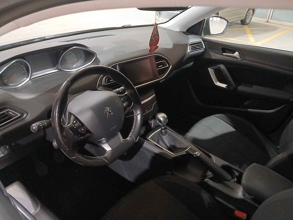 Peugeot 308 1.2PT 