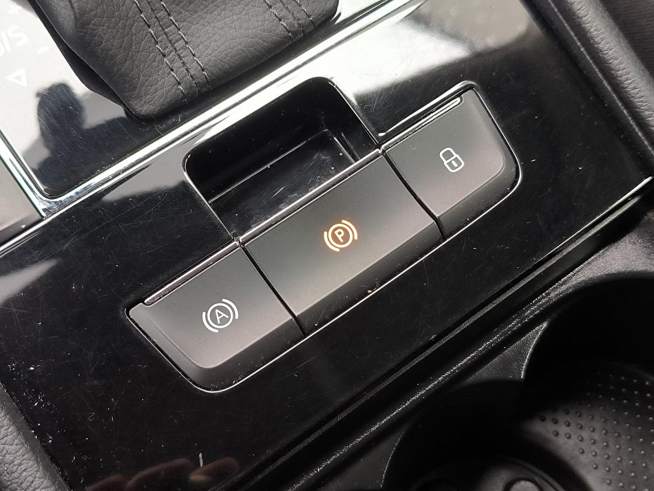 Škoda Superb III 2.0 TDi 