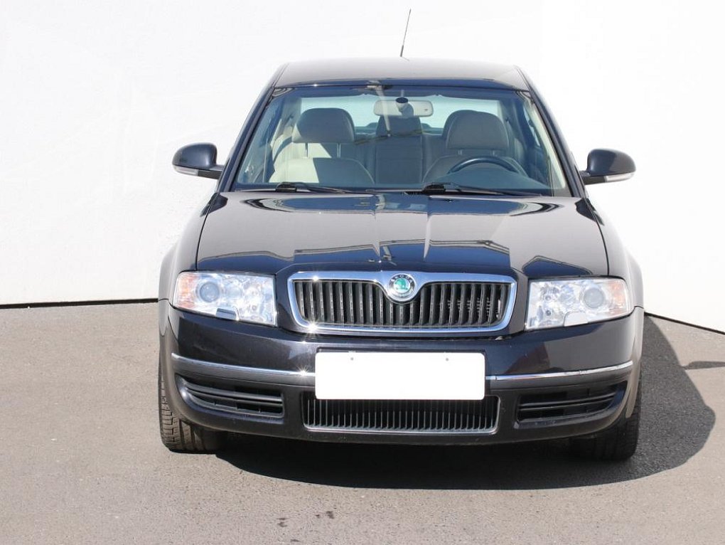 Škoda Superb 1.8i 