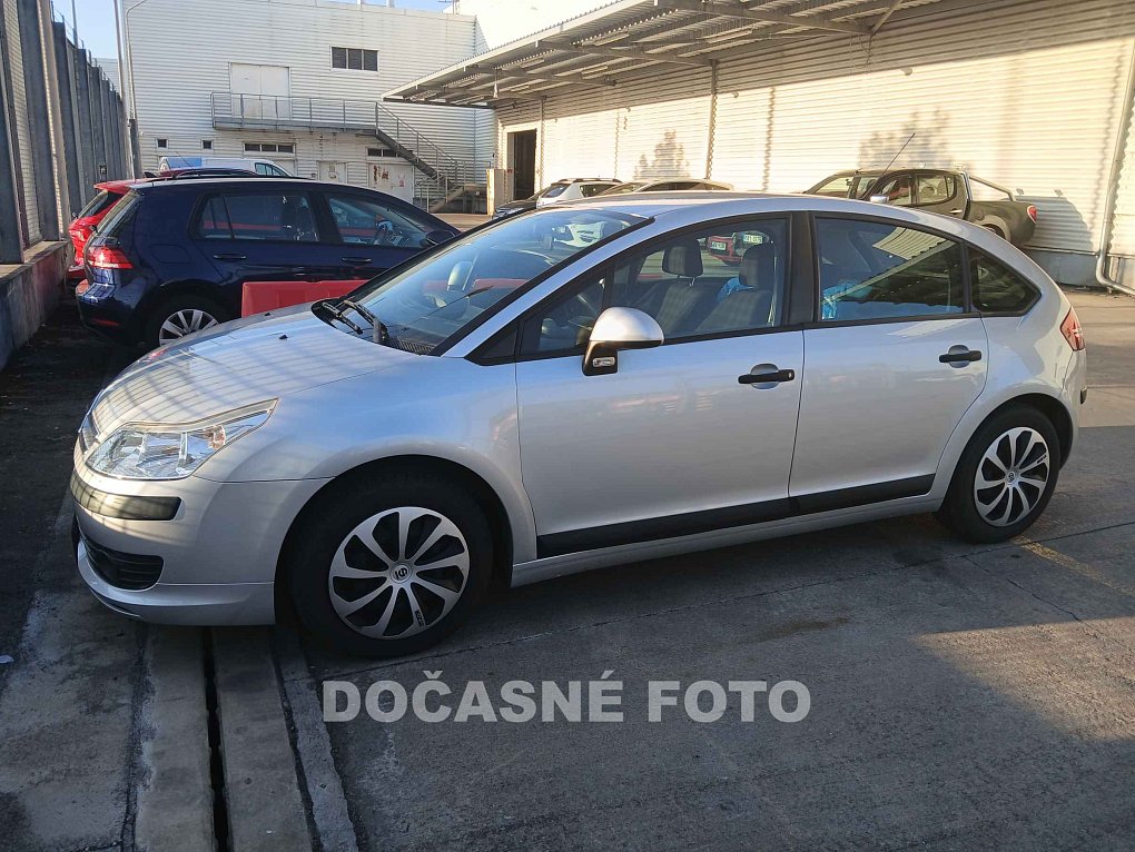Citroën C4 1.4i 