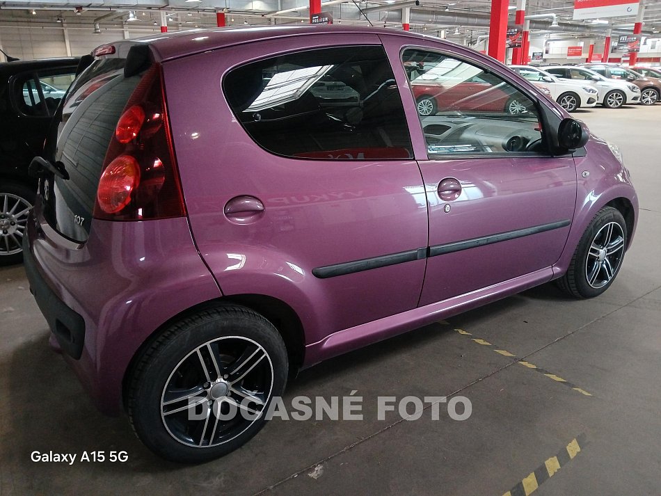 Peugeot 107 1.0i 