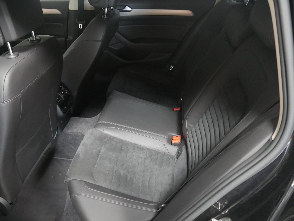 Volkswagen Passat 2.0 TDi Highline