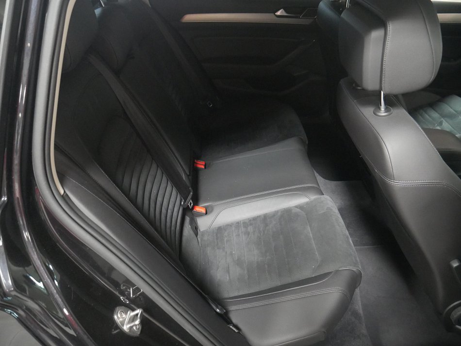 Volkswagen Passat 2.0 TDi Highline