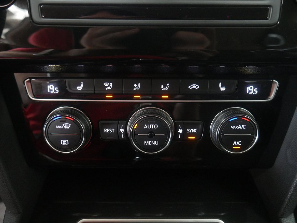 Volkswagen Passat 2.0 TDi Highline
