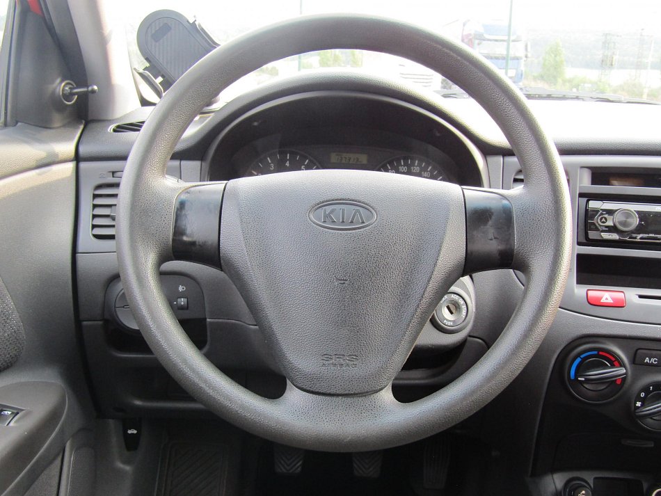 Kia Rio 1.4i 