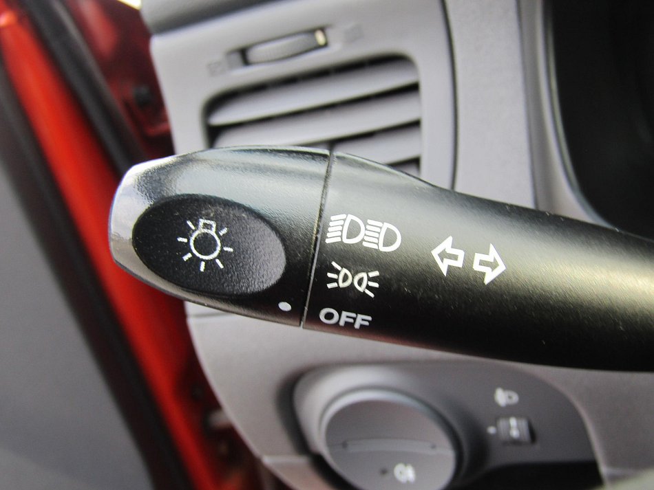 Kia Rio 1.4i 