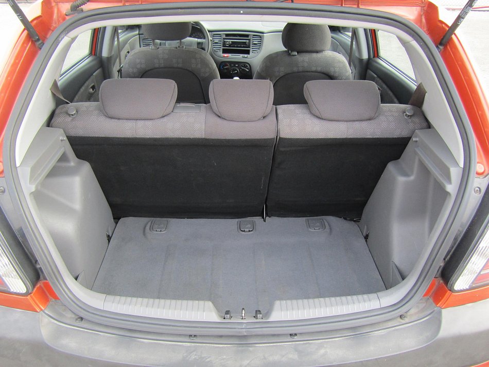 Kia Rio 1.4i 