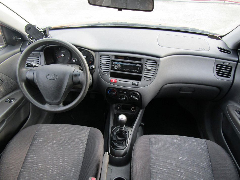 Kia Rio 1.4i 