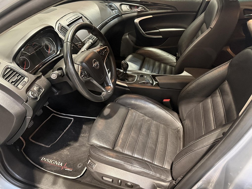 Opel Insignia 2.0CDTi  Sport