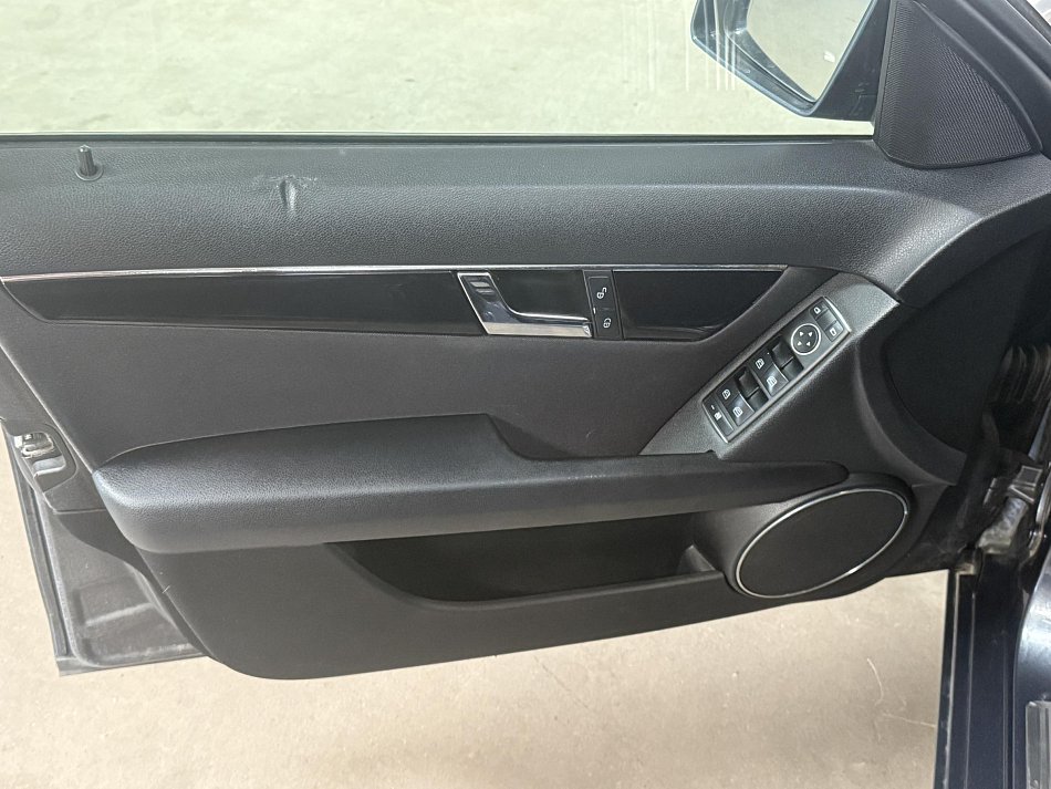 Mercedes-Benz Třída C 2.2 CDI  C 220