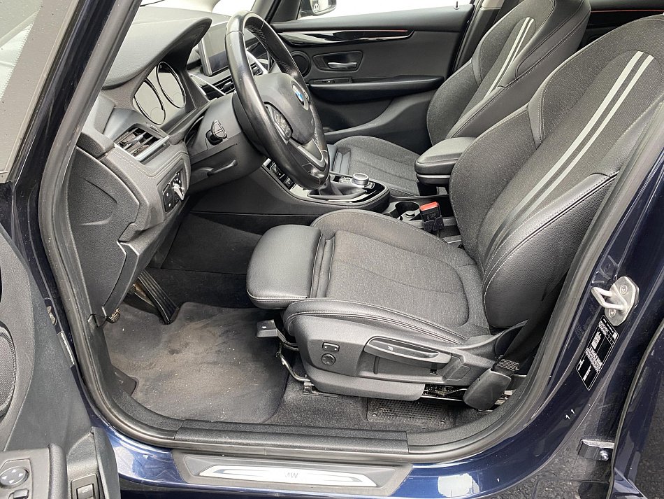 BMW Řada 2 1.5i  216i