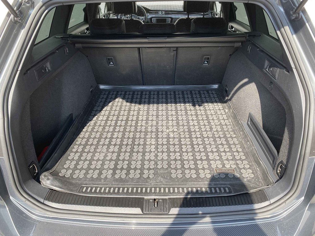 Volkswagen Passat 2.0 TDi 