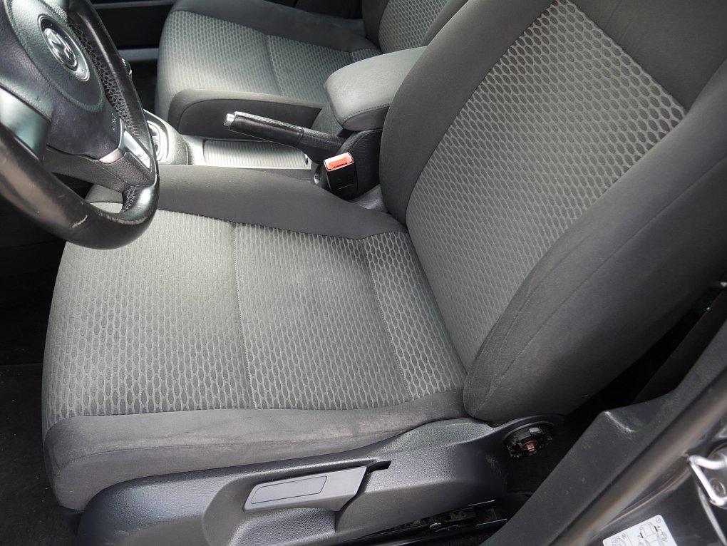 Volkswagen Golf 1.6 TDi  VI