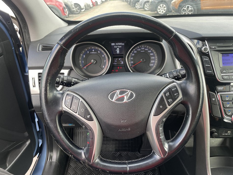 Hyundai I30 1.6 i 