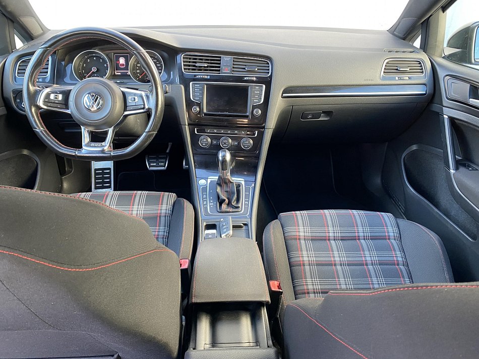 Volkswagen Golf 2.0 TSI GTi