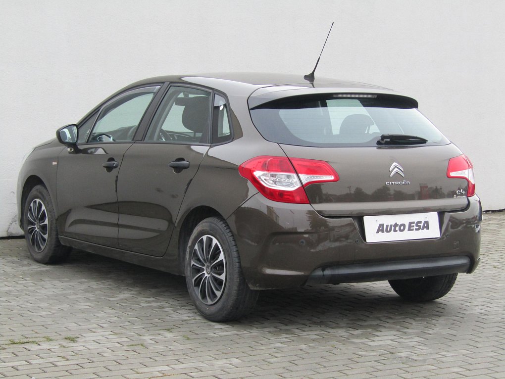 Citroën C4 1.4i 
