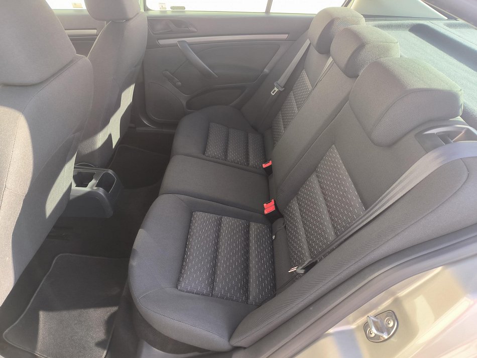 Škoda Octavia II 1.6 TDI Active