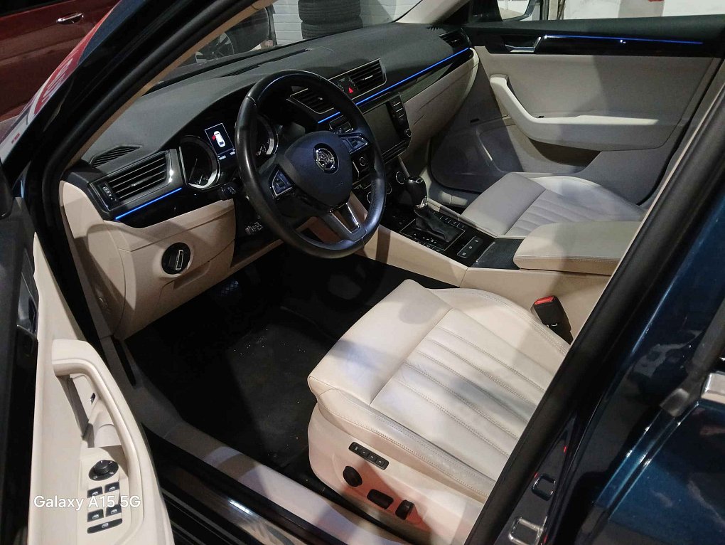 Škoda Superb III 2.0 TSi  4x4