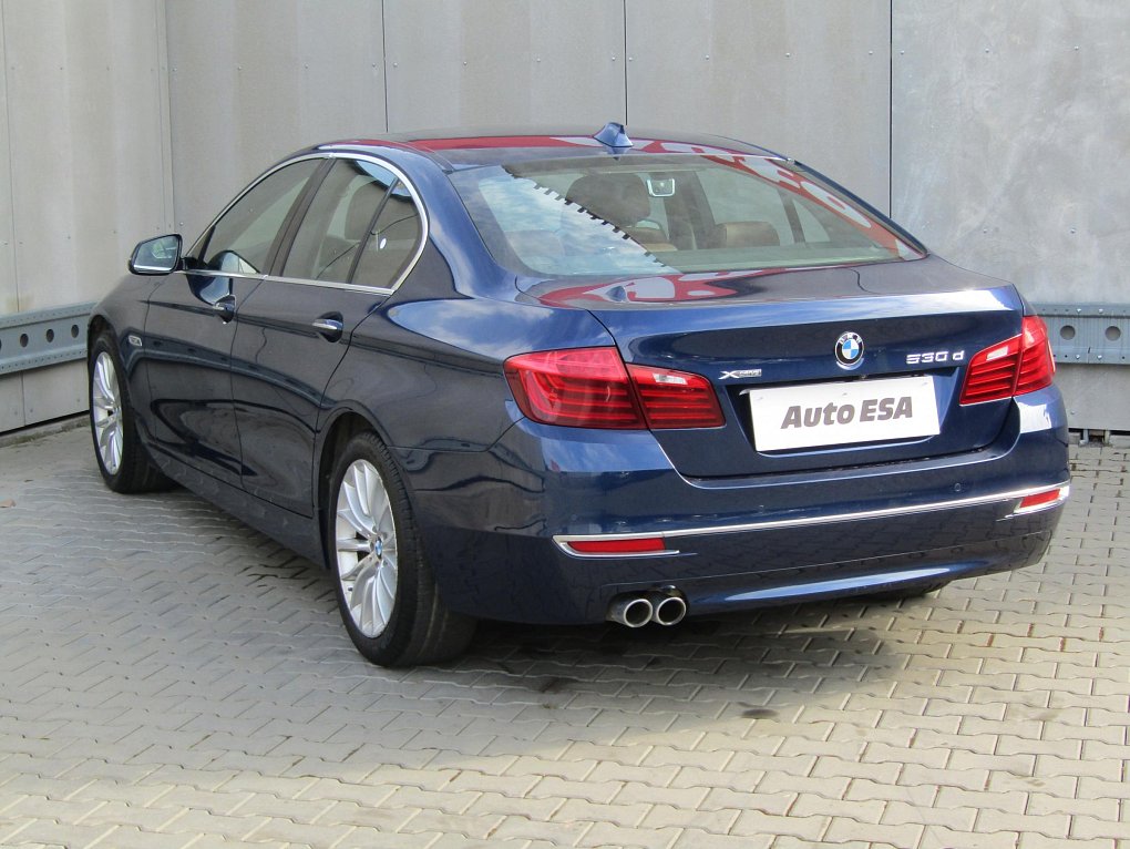BMW Řada 5 3.0 D LuxuryLine xDrive 530d