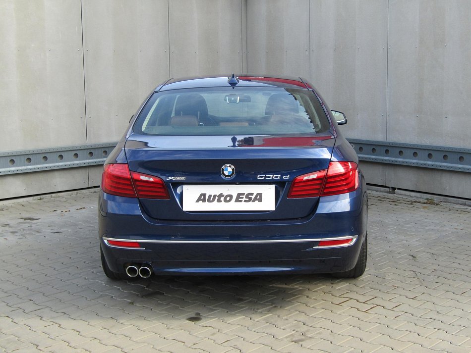 BMW Řada 5 3.0 D LuxuryLine xDrive 530d