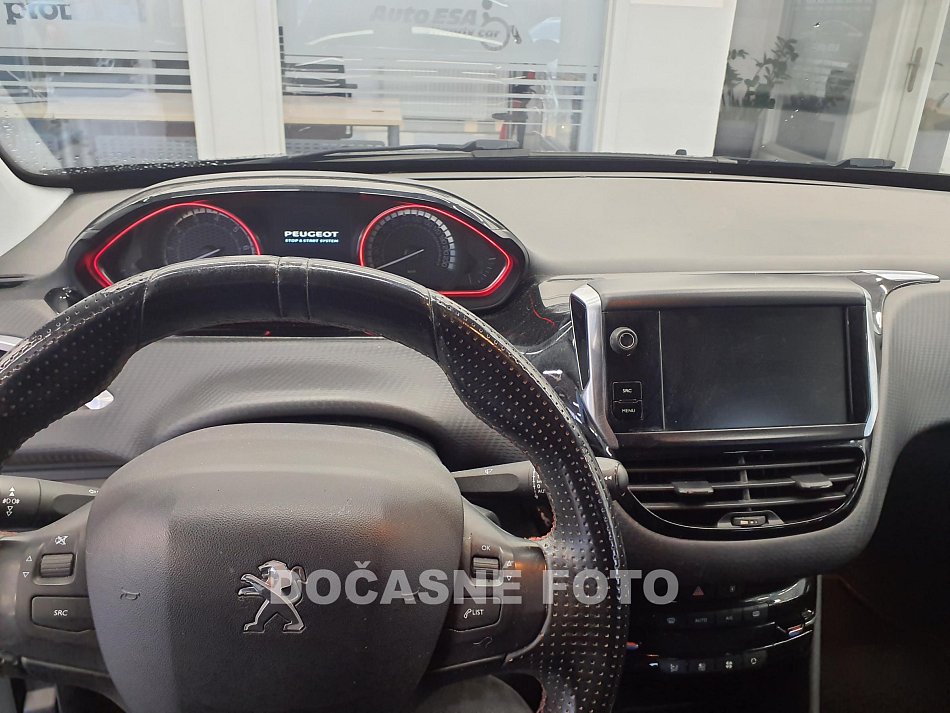 Peugeot 2008 1.2PT 