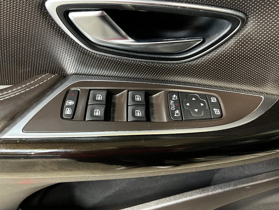 Renault Espace 1.6 dCi Initiale Paris