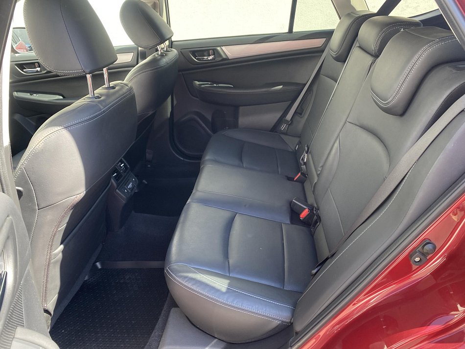 Subaru Outback 2.5 i  AWD