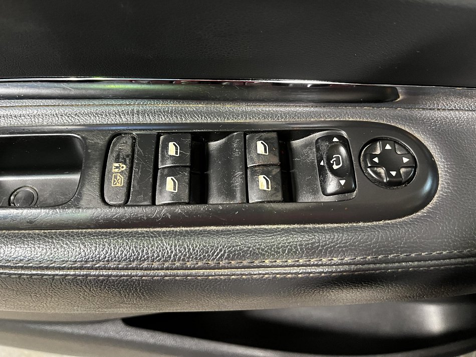 Peugeot 3008 2.0 HDi 