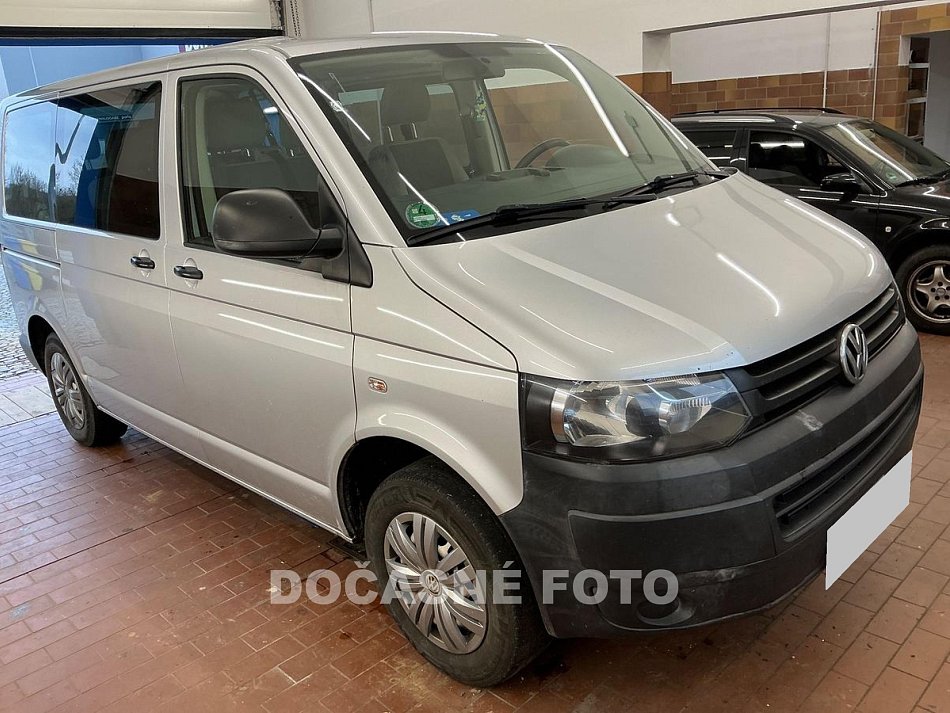 Volkswagen Transporter 2.0TDi  9míst