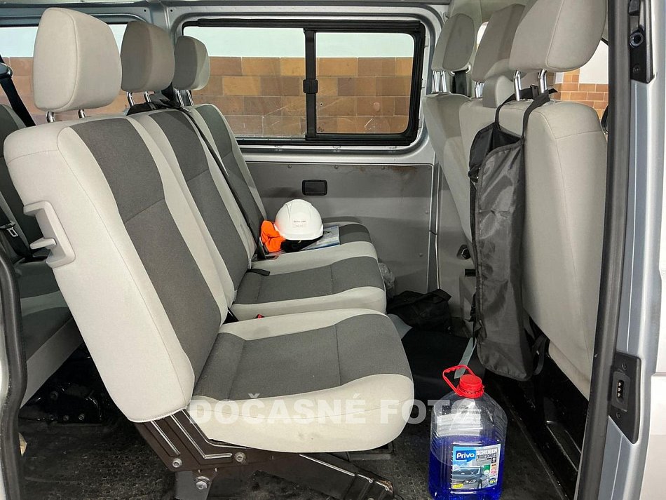 Volkswagen Transporter 2.0TDi  9míst