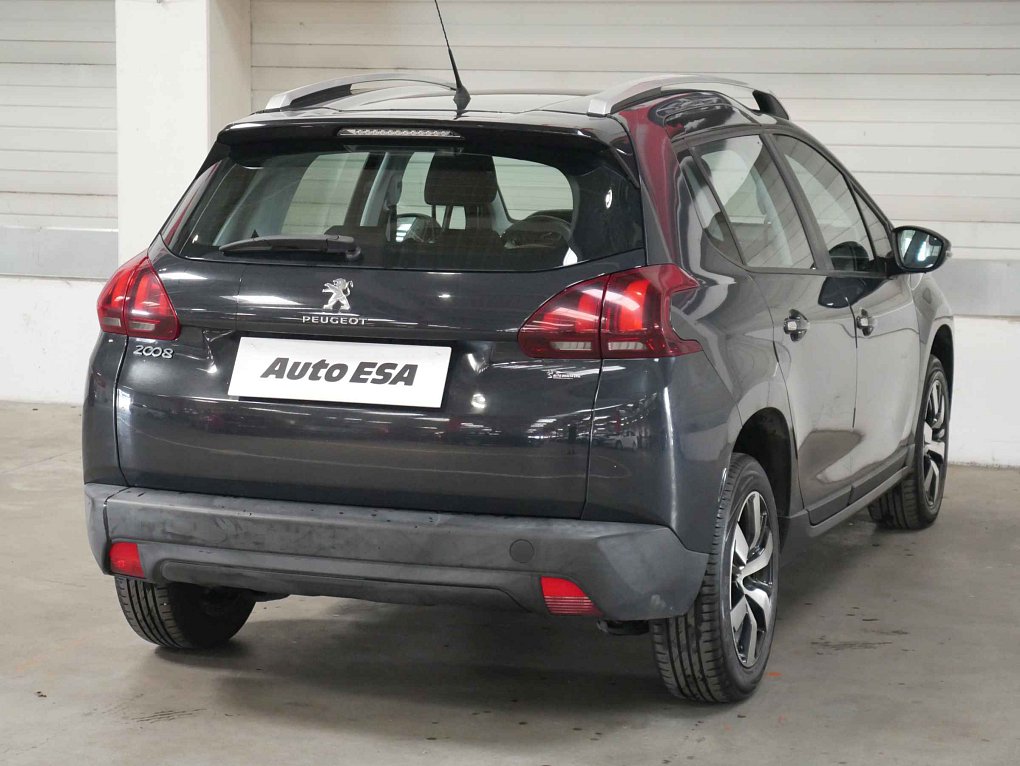 Peugeot 2008 1.2PT 