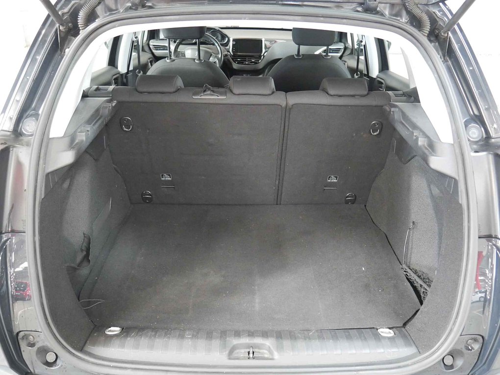 Peugeot 2008 1.2PT 