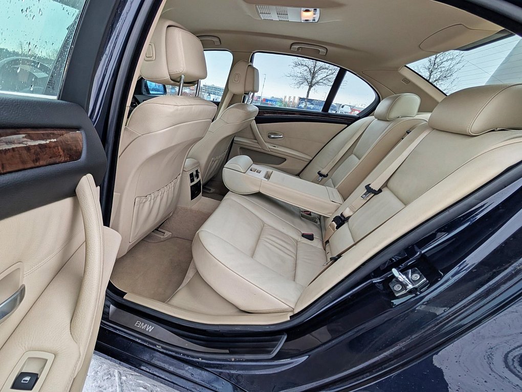 BMW Řada 5 4.0i  540i