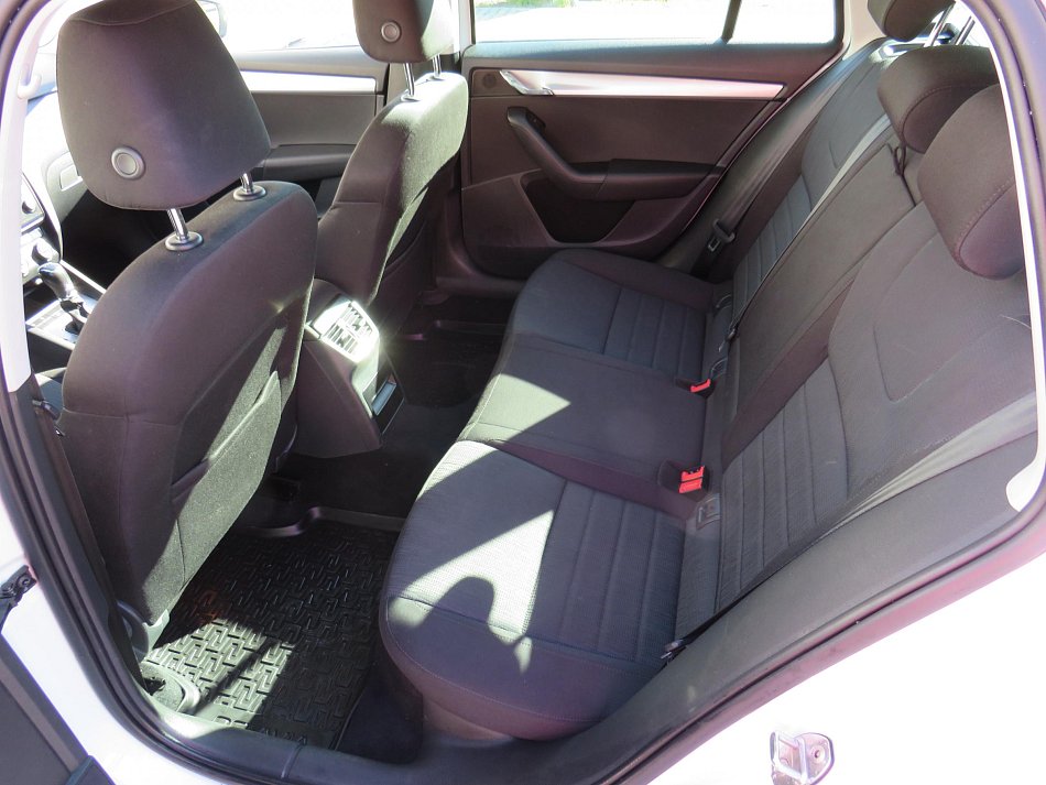 Škoda Octavia III 2.0TDi Elegance