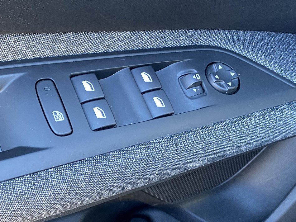 Peugeot 3008 1.2PT Active