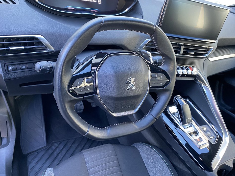 Peugeot 3008 1.2PT Active