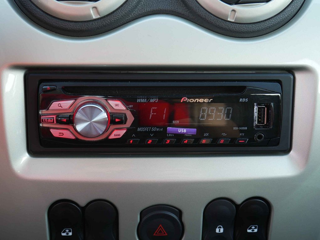 Dacia Sandero 1.2i 