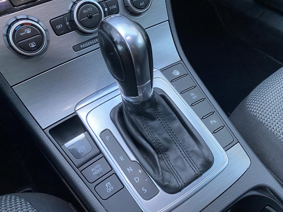 Volkswagen Passat 2.0 TDi 