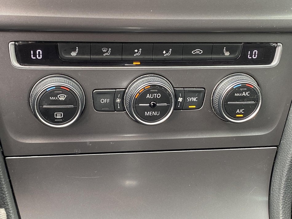 Volkswagen Golf 2.0 TDi Lounge