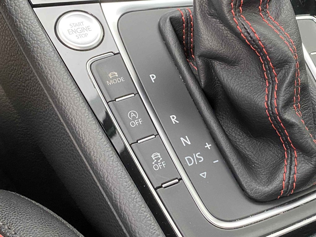 Volkswagen Golf 2.0 TSi GTi