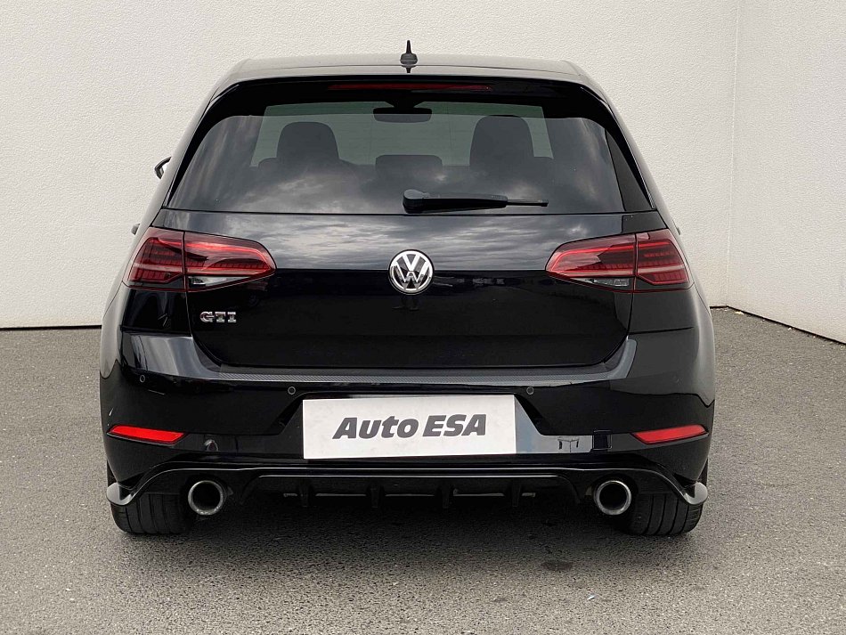 Volkswagen Golf 2.0 TSi GTi
